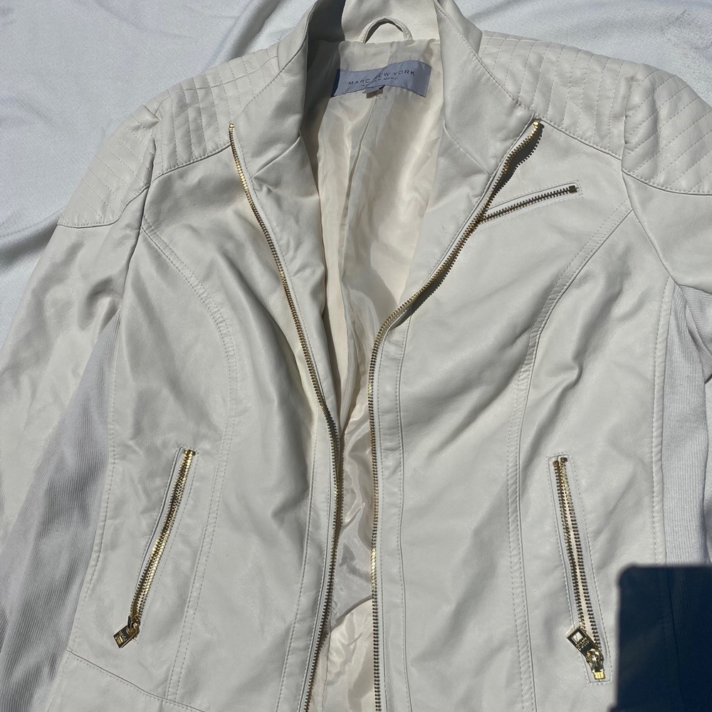 Jacket - Picture 2 of 3